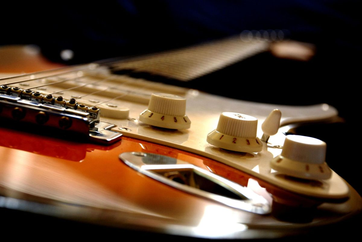 The Iconic Guitar Gear of Jeff Beck